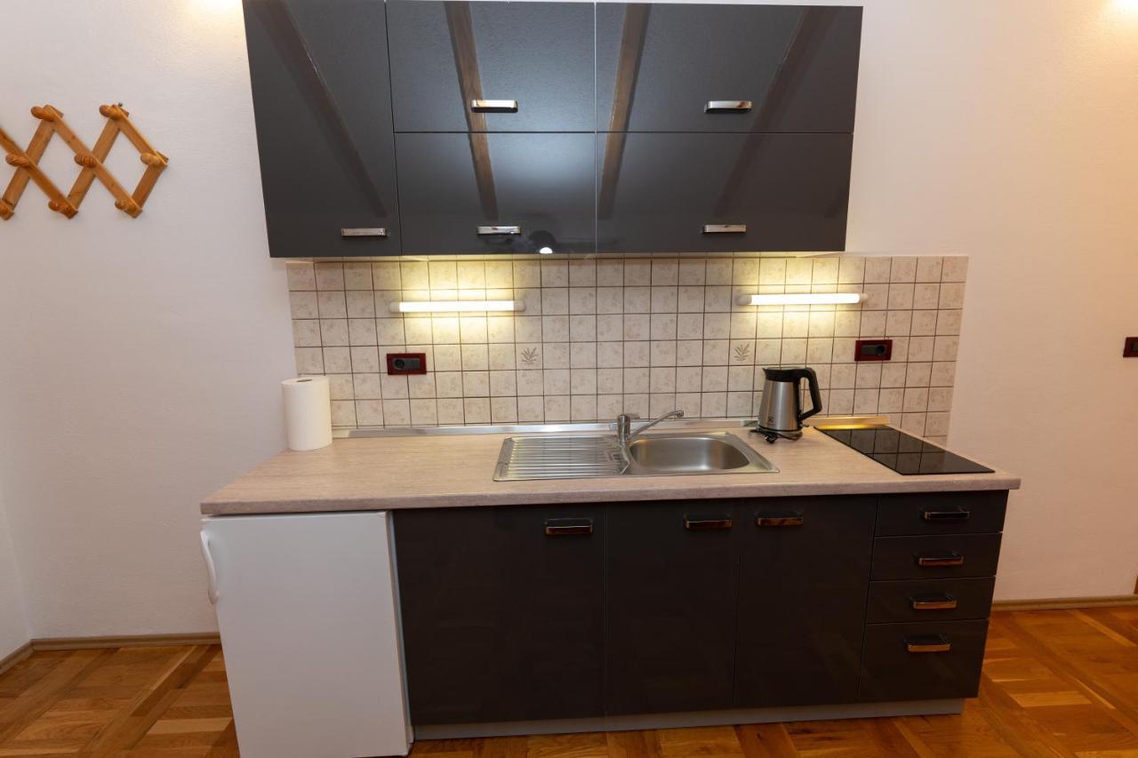 Apartman Miramare Otočac Exteriér fotografie