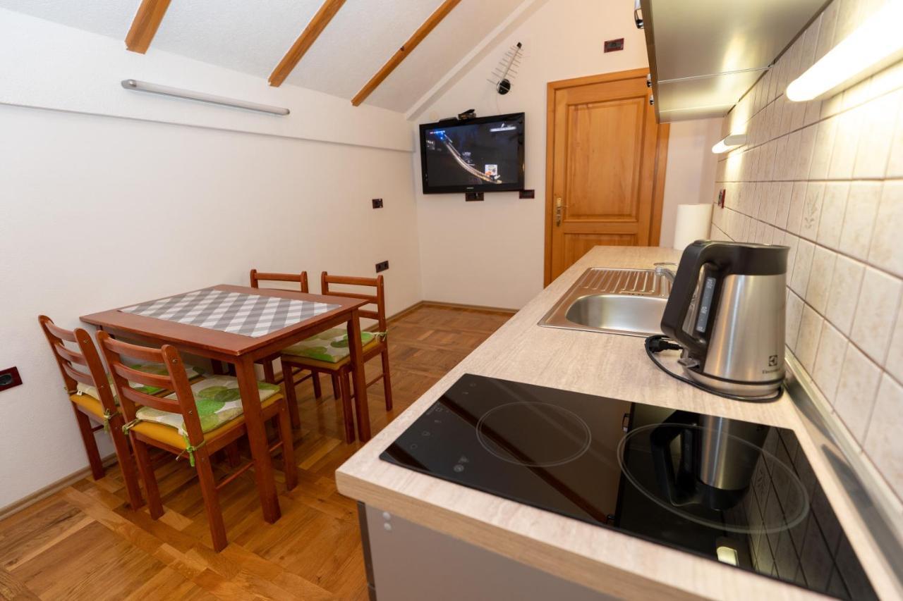 Apartman Miramare Otočac Exteriér fotografie