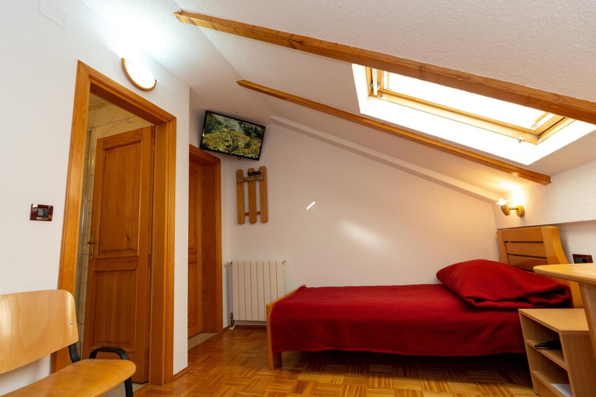 Apartman Miramare Otočac Exteriér fotografie