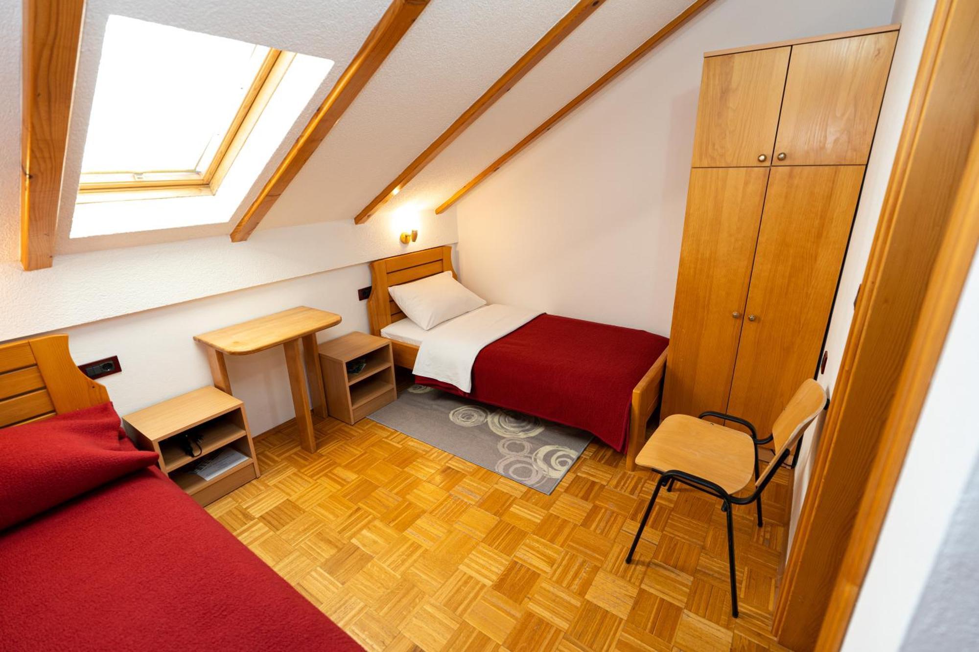 Apartman Miramare Otočac Exteriér fotografie