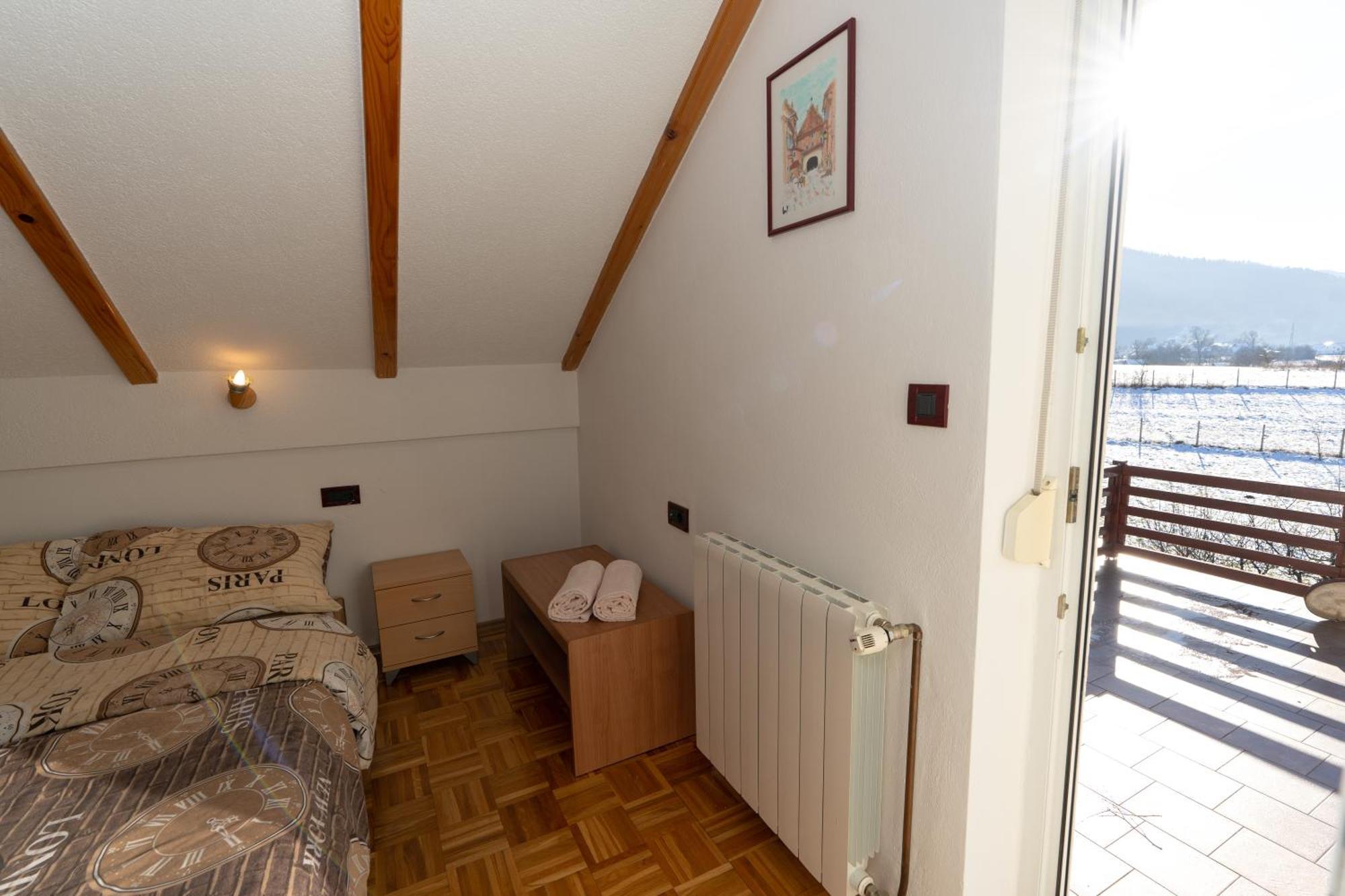 Apartman Miramare Otočac Exteriér fotografie