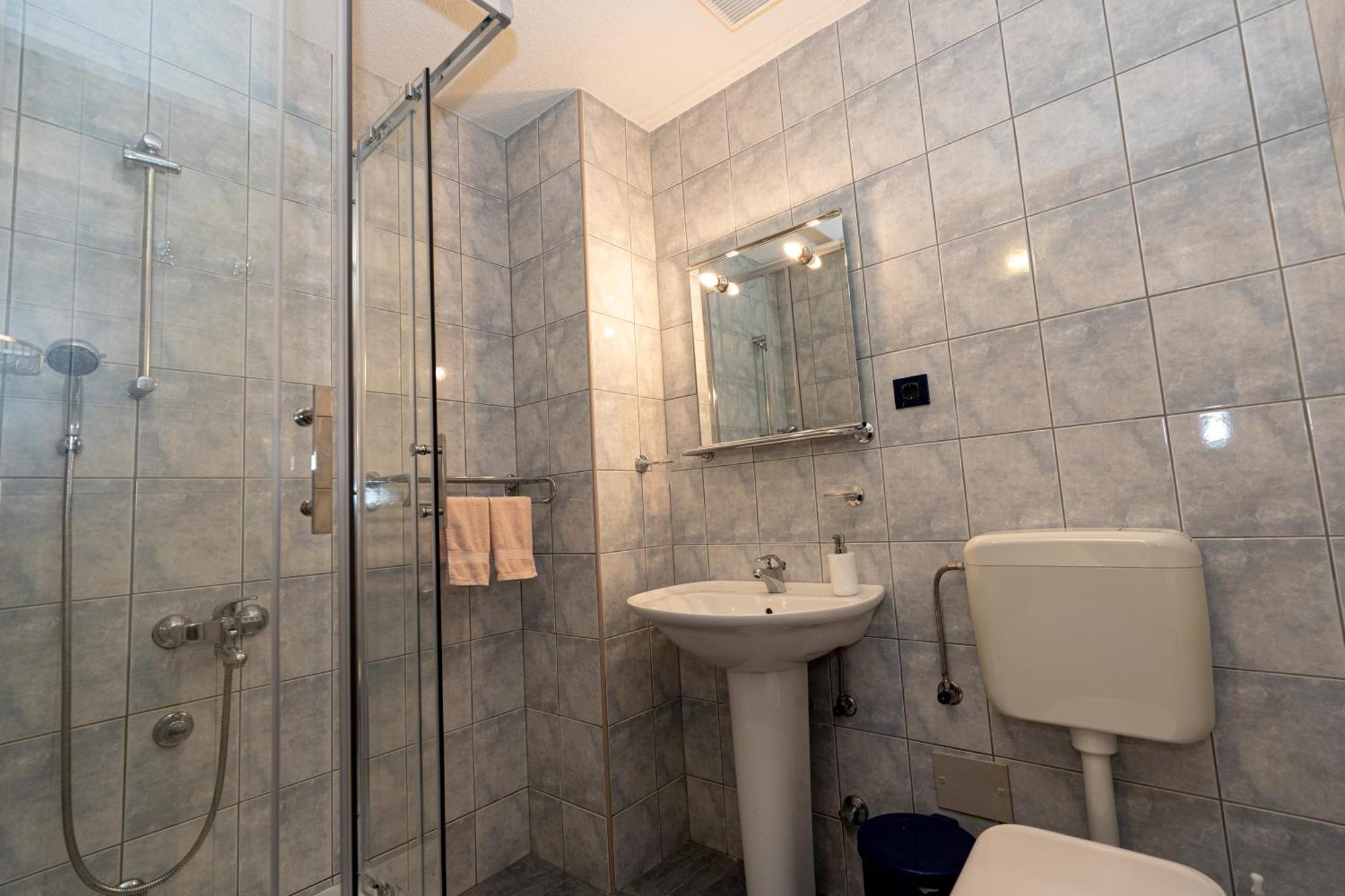 Apartman Miramare Otočac Exteriér fotografie