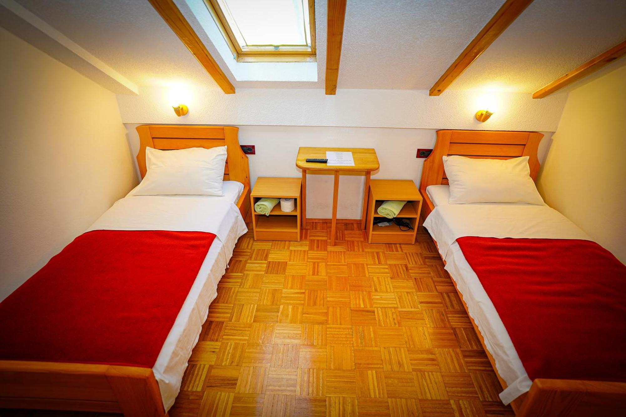 Apartman Miramare Otočac Exteriér fotografie