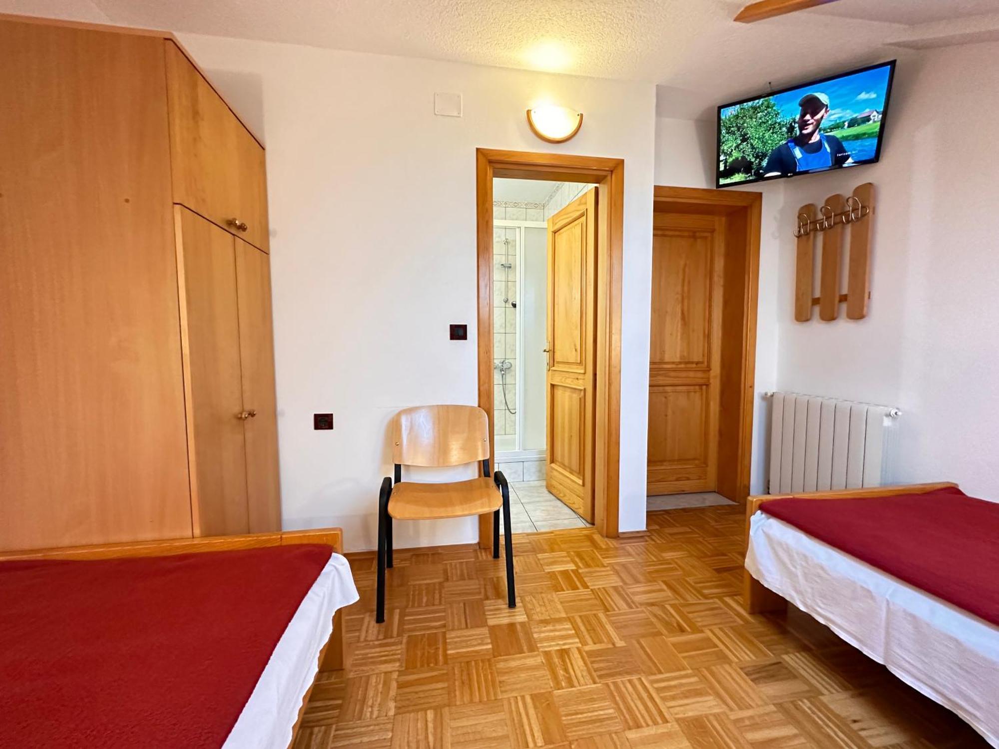 Apartman Miramare Otočac Exteriér fotografie