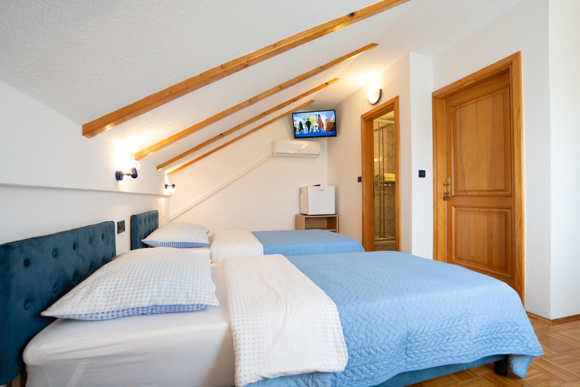 Apartman Miramare Otočac Exteriér fotografie