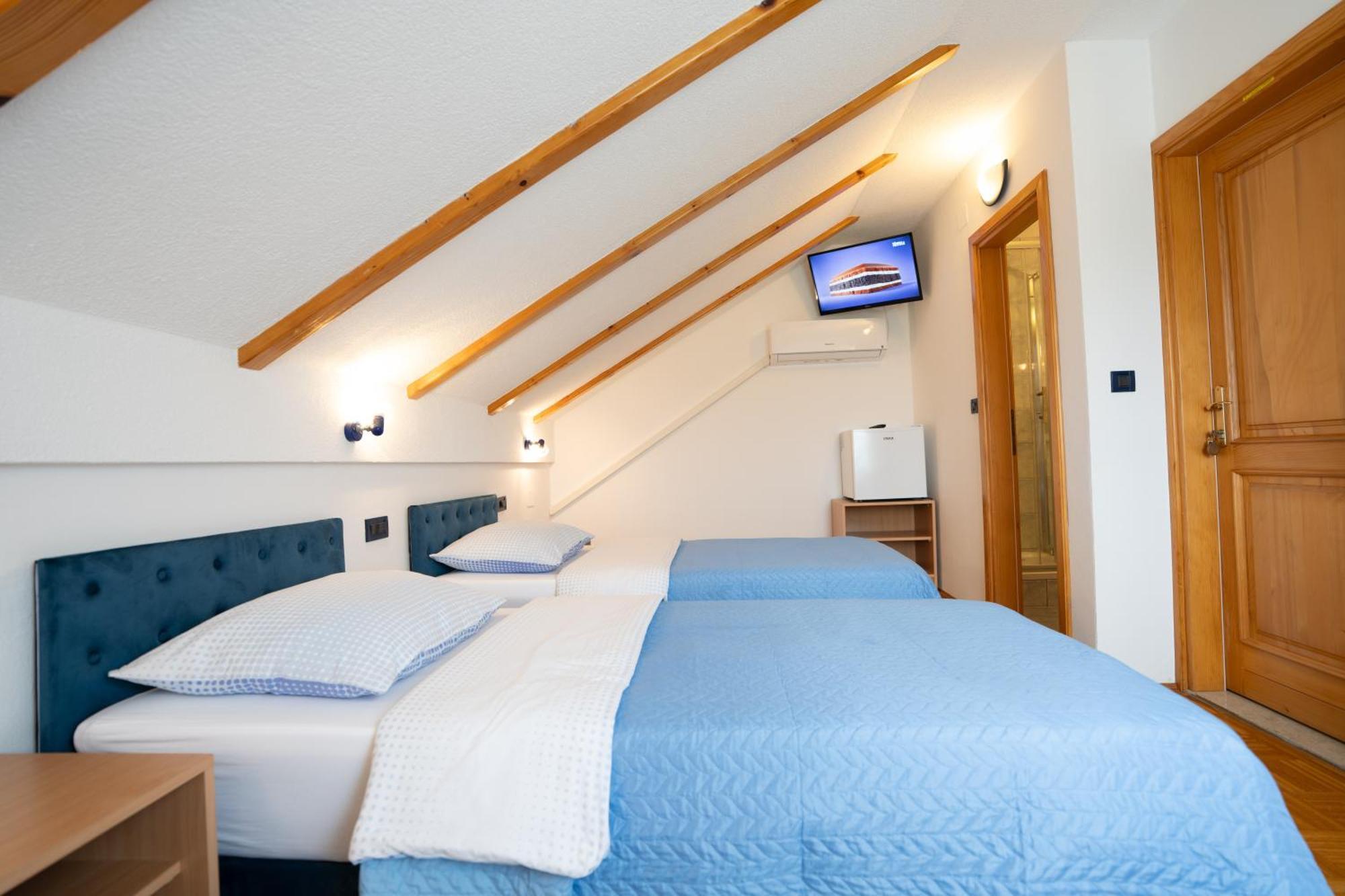 Apartman Miramare Otočac Exteriér fotografie