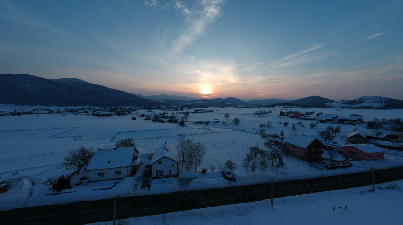 Apartman Miramare Otočac Exteriér fotografie